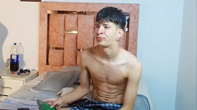 DemianSalvatore online show from December 4, 8:30 pm