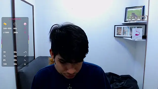 Snapshot of David_925_ chatting on November 27, 4:13 am David 925 online show from November 27, 4:13 am