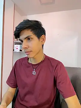 David 925  online show from December 5, 5:50 am