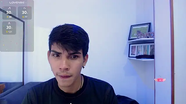 Snapshot of David_925_ chatting on November 9, 5:33 am David 925 online show from November 9, 5:33 am