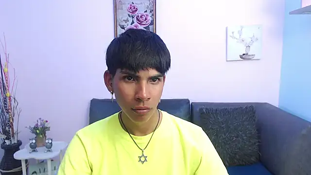 Snapshot of David_925_ chatting on September 21, 3:55 am David 925 online show from September 21, 3:55 am