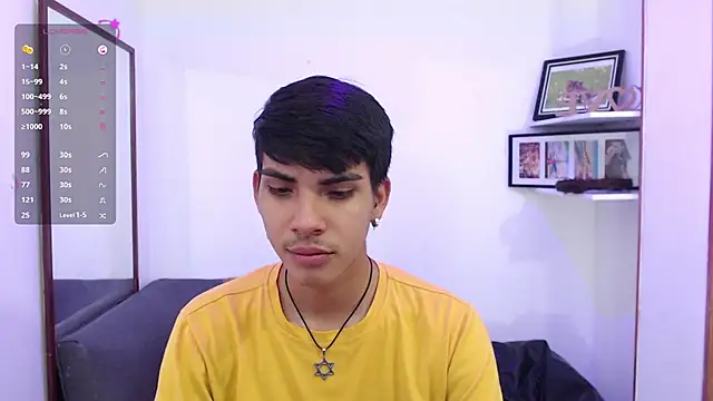 Snapshot of David_925_ chatting on November 12, 3:54 am David 925 online show from November 12, 3:54 am