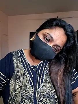 Snapshot of queendivya chatting on June 24, 1:48 am queendivya online show from June 24, 1:48 am