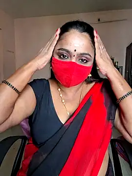 Snapshot of queendivya chatting on June 26, 5:02 am queendivya online show from June 26, 5:02 am