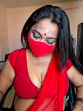 Snapshot of queendivya chatting on July 15, 4:41 am queendivya online show from July 15, 4:41 am