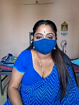 Snapshot of queendivya chatting on June 16, 5:29 am queendivya online show from June 16, 5:29 am