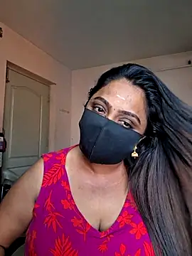 Snapshot of queendivya chatting on July 12, 4:13 am queendivya online show from July 12, 4:13 am