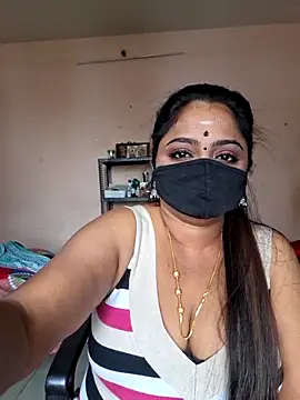 Snapshot of queendivya chatting on June 12, 5:27 am queendivya online show from June 12, 5:27 am
