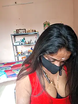 Snapshot of queendivya chatting on June 10, 10:38 am queendivya online show from June 10, 10:38 am