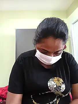 queendivya online show from October 1, 5:45 am