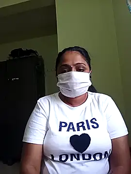 queendivya online show from October 3, 2:04 am