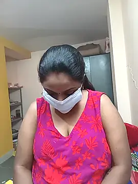 queendivya online show from January 13, 5:00 am