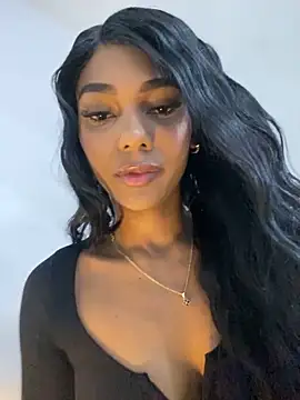 Savannahfisher online show from February 8, 12:30 am