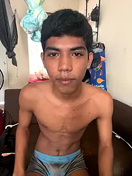 Snapshot of P4NT0J4 chatting on January 13, 9:30 pm P4NT0J4 online show from January 13, 9:30 pm