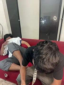 Snapshot of P4NT0J4 chatting on February 11, 4:12 am P4NT0J4 online show from February 11, 4:12 am