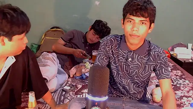 P4NT0J4 online show from March 22, 8:43 pm