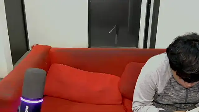 Snapshot of P4NT0J4 chatting on February 28, 2:33 am P4NT0J4 online show from February 28, 2:33 am