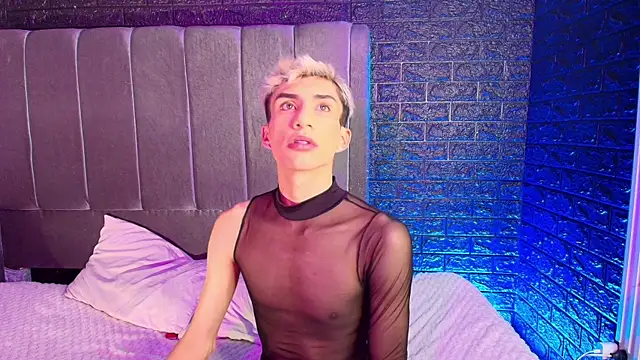 Erick Velveth online show from November 18, 4:49 am