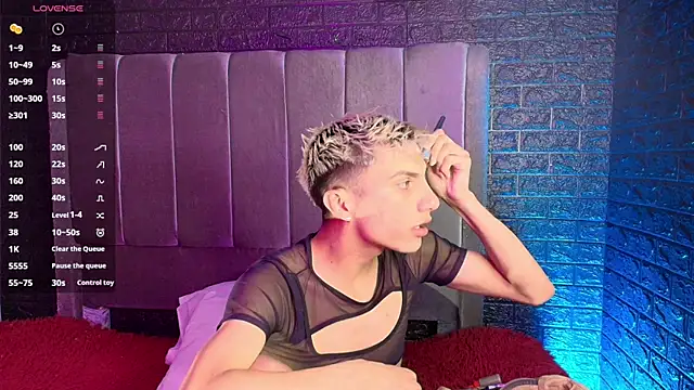 Erick Velveth online show from November 15, 5:22 am