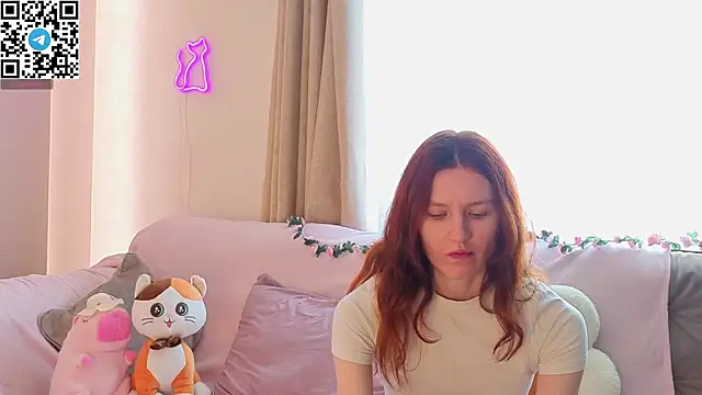 Snapshot of Little_rosy chatting on June 27, 4:29 am Little rosy online show from June 27, 4:29 am
