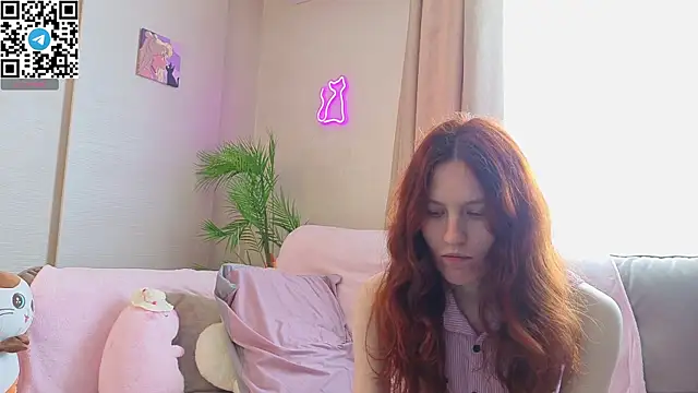 Snapshot of Little_rosy chatting on June 12, 4:32 am Little rosy online show from June 12, 4:32 am
