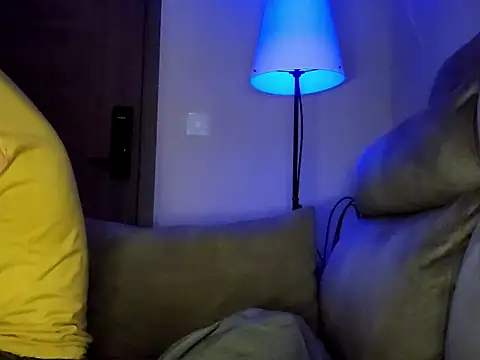 JayJayz zz online show from December 18, 5:23 am