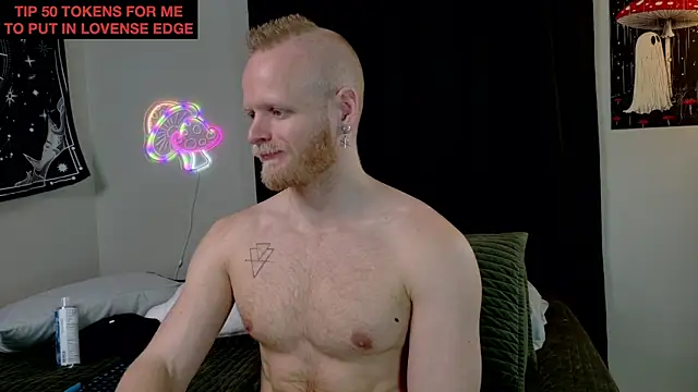 Snapshot of randyroderick chatting on January 8, 3:34 am randyroderick online show from January 8, 3:34 am