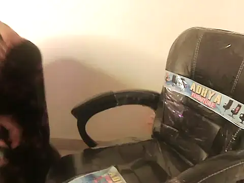 bold kiara online show from February 25, 4:45 am