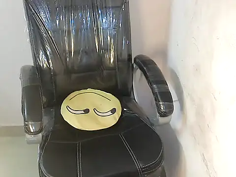 bold kiara online show from October 19, 4:26 am