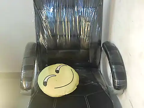 bold kiara online show from October 14, 4:13 am