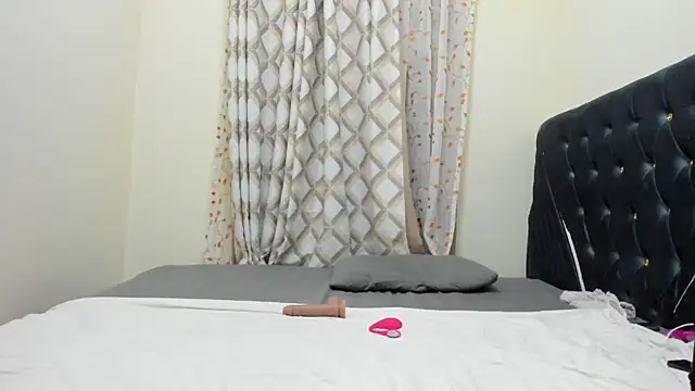 Pretty Ebony Doll online show from April 14, 6:57 pm