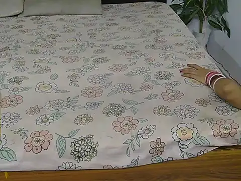 Snapshot of Lovelyy-couple chatting on October 26, 8:26 am Lovelyy-couple online show from October 26, 8:26 am