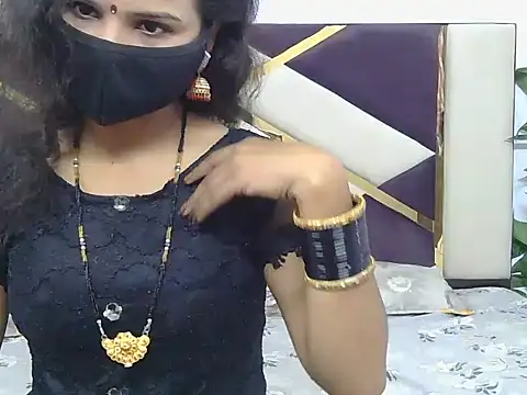 Snapshot of Lovelyy-couple chatting on September 20, 8:30 am Lovelyy-couple online show from September 20, 8:30 am