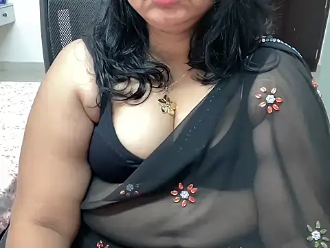 Snapshot of divya-jannu chatting on July 7, 6:11 pm divya-jannu online show from July 7, 6:11 pm