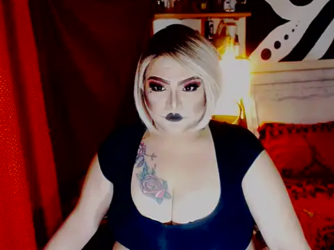 Snapshot of misstresbigcockXXp chatting on September 23, 2:40 am misstresbigcockXXp online show from September 23, 2:40 am