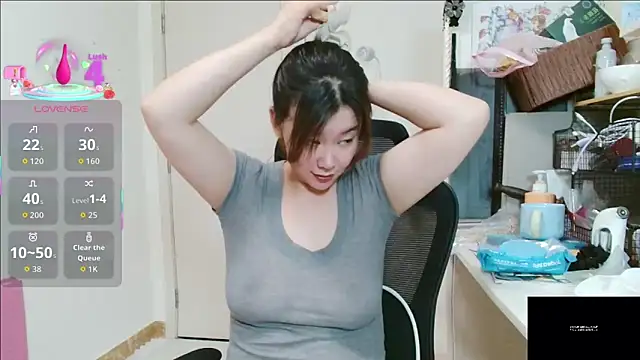 sallycui online show from June 19, 12:22 pm
