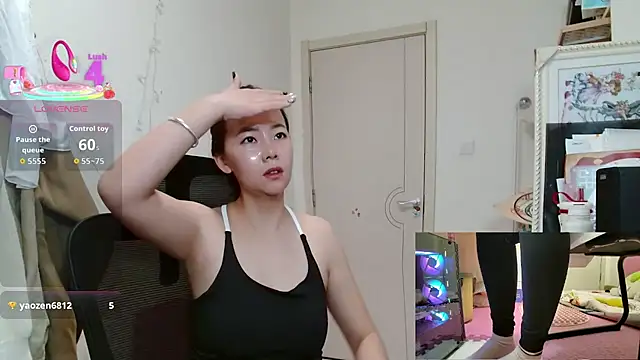 sallycui online show from October 31, 12:18 am