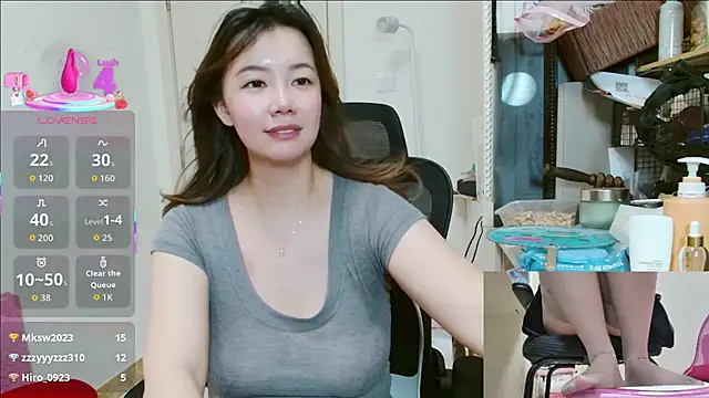 sallycui online show from July 4, 1:26 pm