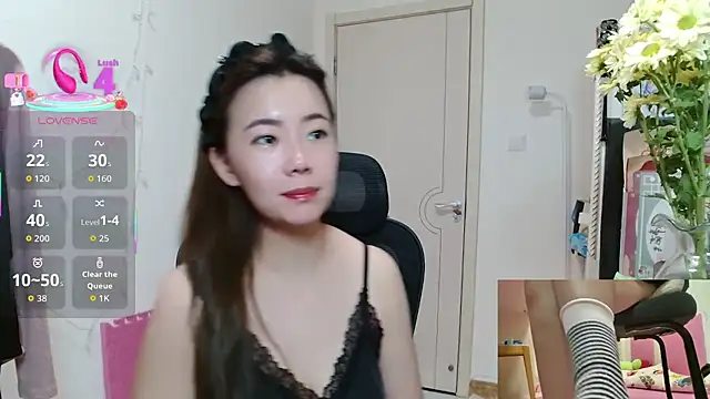 sallycui online show from November 26, 11:43 am