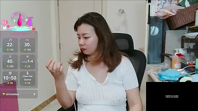 sallycui online show from June 18, 10:26 pm