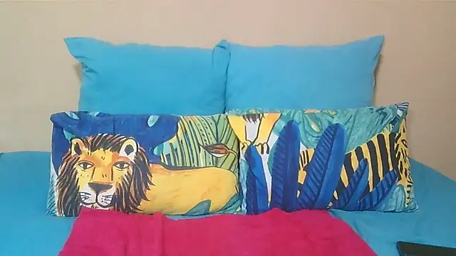 GAIGANTICBOOBS online show from March 19, 1:38 am