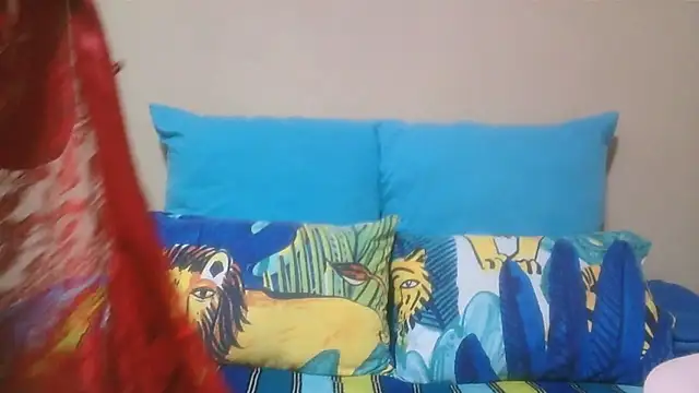 GAIGANTICBOOBS online show from April 1, 3:52 am