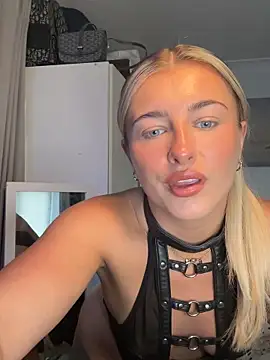 BabyBluexox online show from June 17, 10:58 am