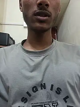 Snapshot of crish09 chatting on June 27, 12:22 pm crish09 online show from June 27, 12:22 pm