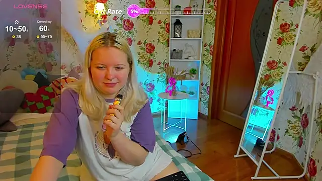 RoseThomas  online show from November 3, 8:51 am