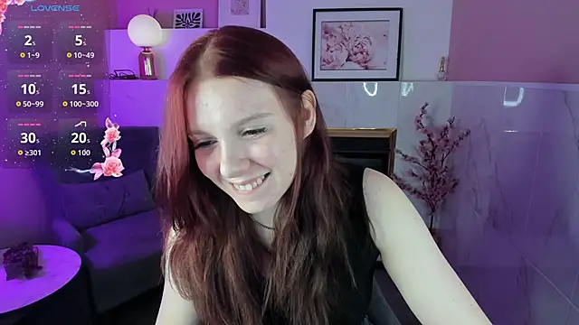 Layla Glam online show from October 22, 5:40 am