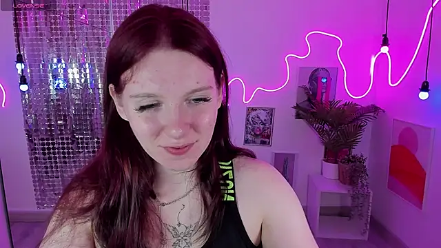 Snapshot of Layla_Glam chatting on October 10, 1:34 pm Layla Glam online show from October 10, 1:34 pm