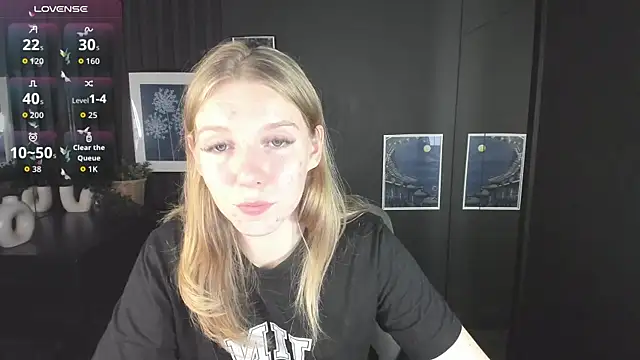 Snapshot of Layla_Glam chatting on September 26, 1:18 pm Layla Glam online show from September 26, 1:18 pm