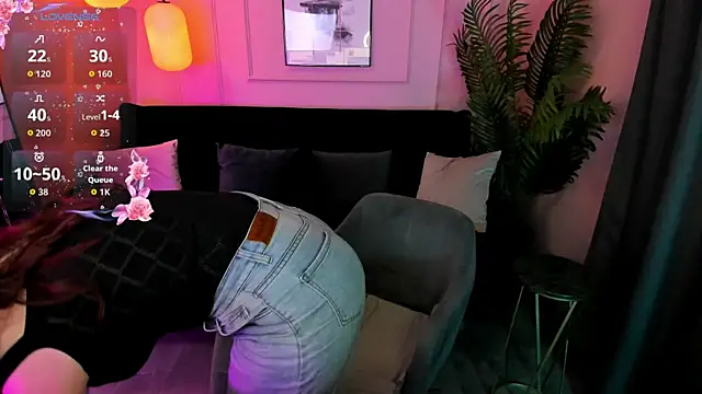 Layla Glam online show from April 12, 2:09 pm