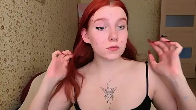 Snapshot of Layla_Glam chatting on June 7, 3:06 pm Layla Glam online show from June 7, 3:06 pm